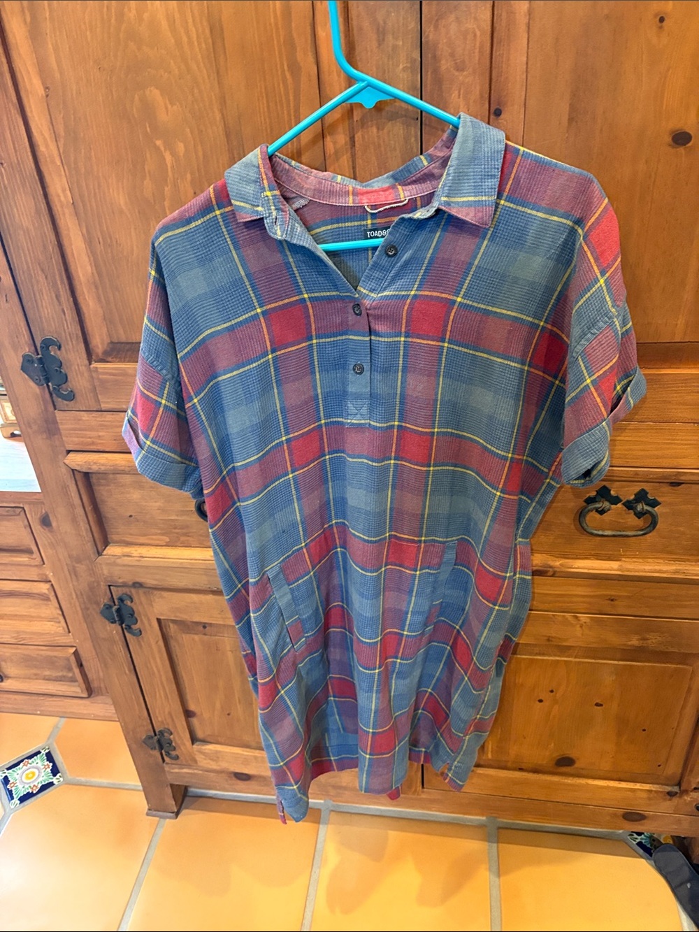 Toad&Co Blue and Red Plaid Short-Sleeve Button-Down